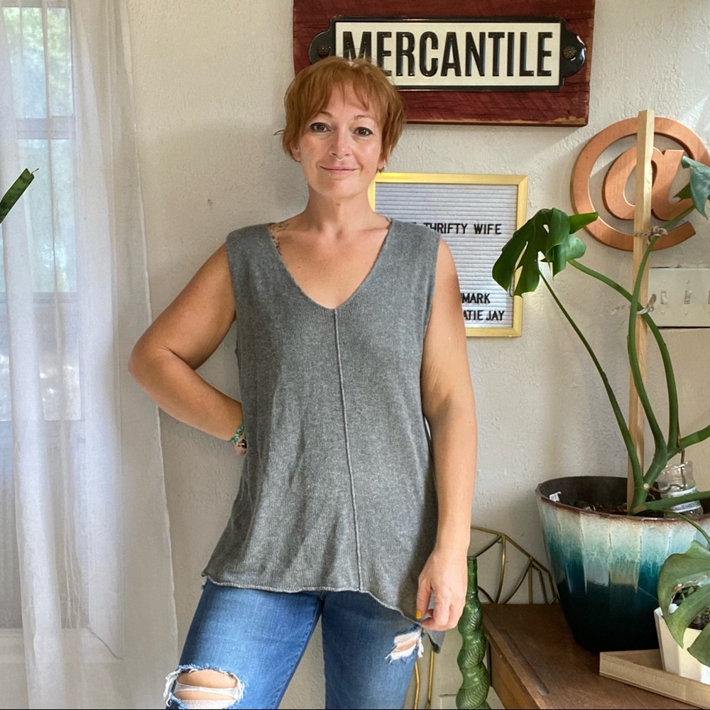 Cantoo asymmetrical Gray Cotton / Viscose Blend Knit Sleeveless Sweater Medium - Picture 7 of 15